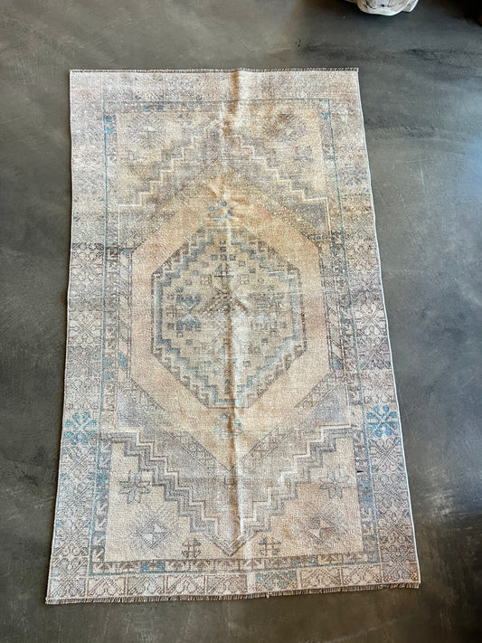 Vintage Turkish Rug VR827 - 5'5"x3'3"