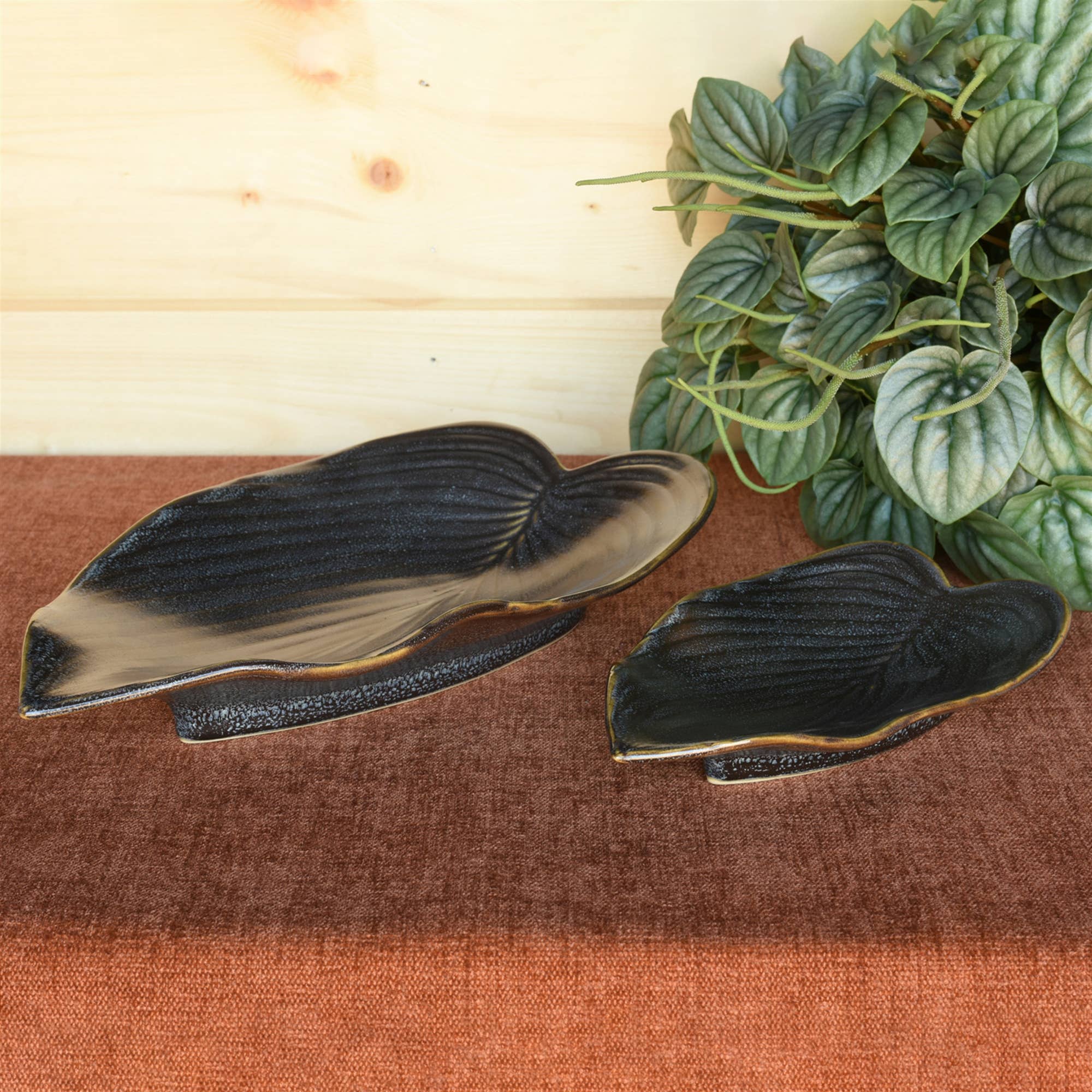 Begonia Leaf Tray Small