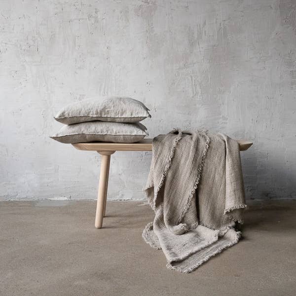 Linen Throw With Fringes - Natural