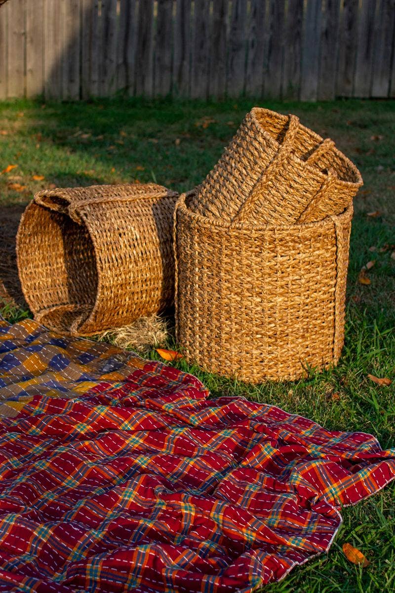 ROUND BRAIDED SEAGRASS STORAGE BASKETS W HANDLES