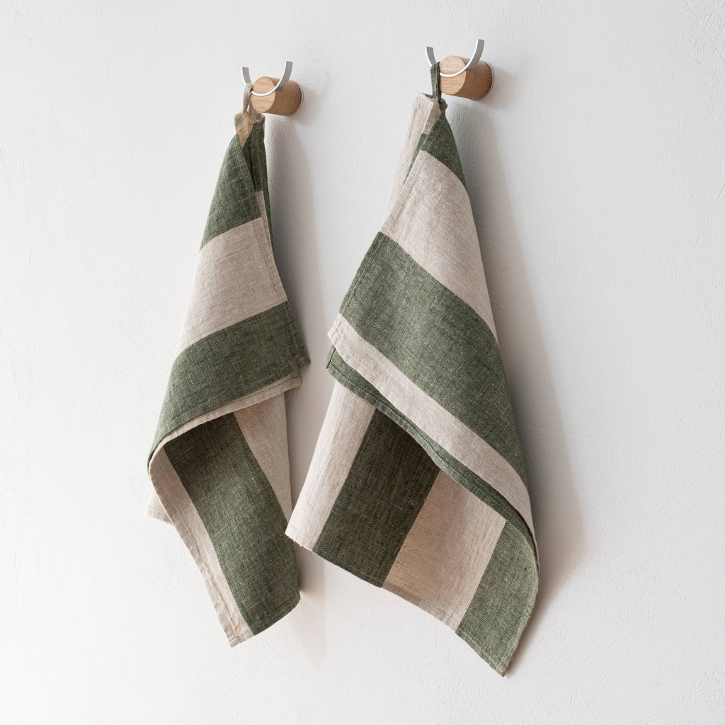 Set of 2 Linen Hand or Tea Forest Green Natural Venice