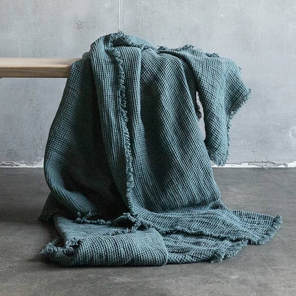 Linen Throw With Fringes - Balsam Green