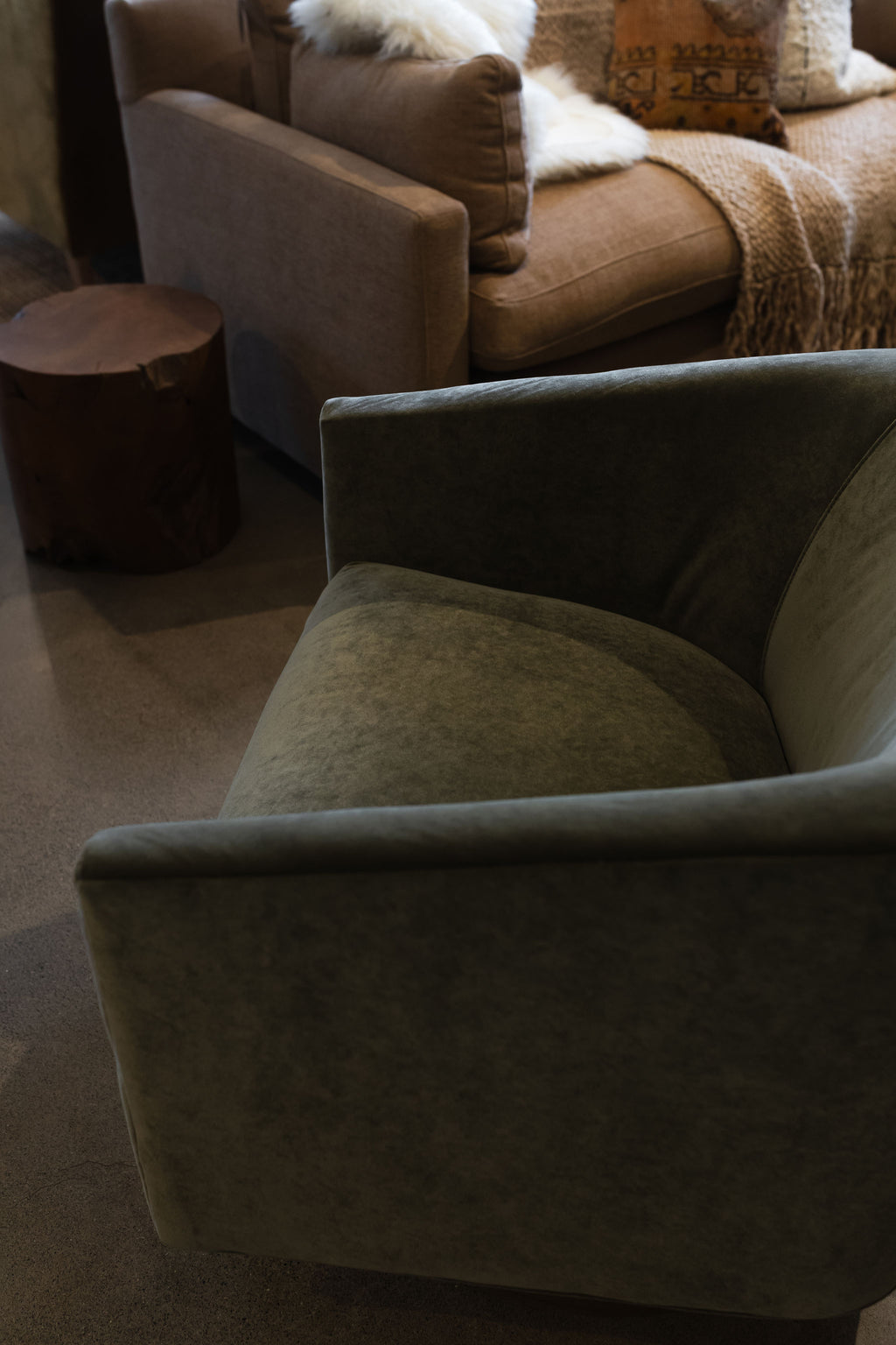 Petra Swivel Chair