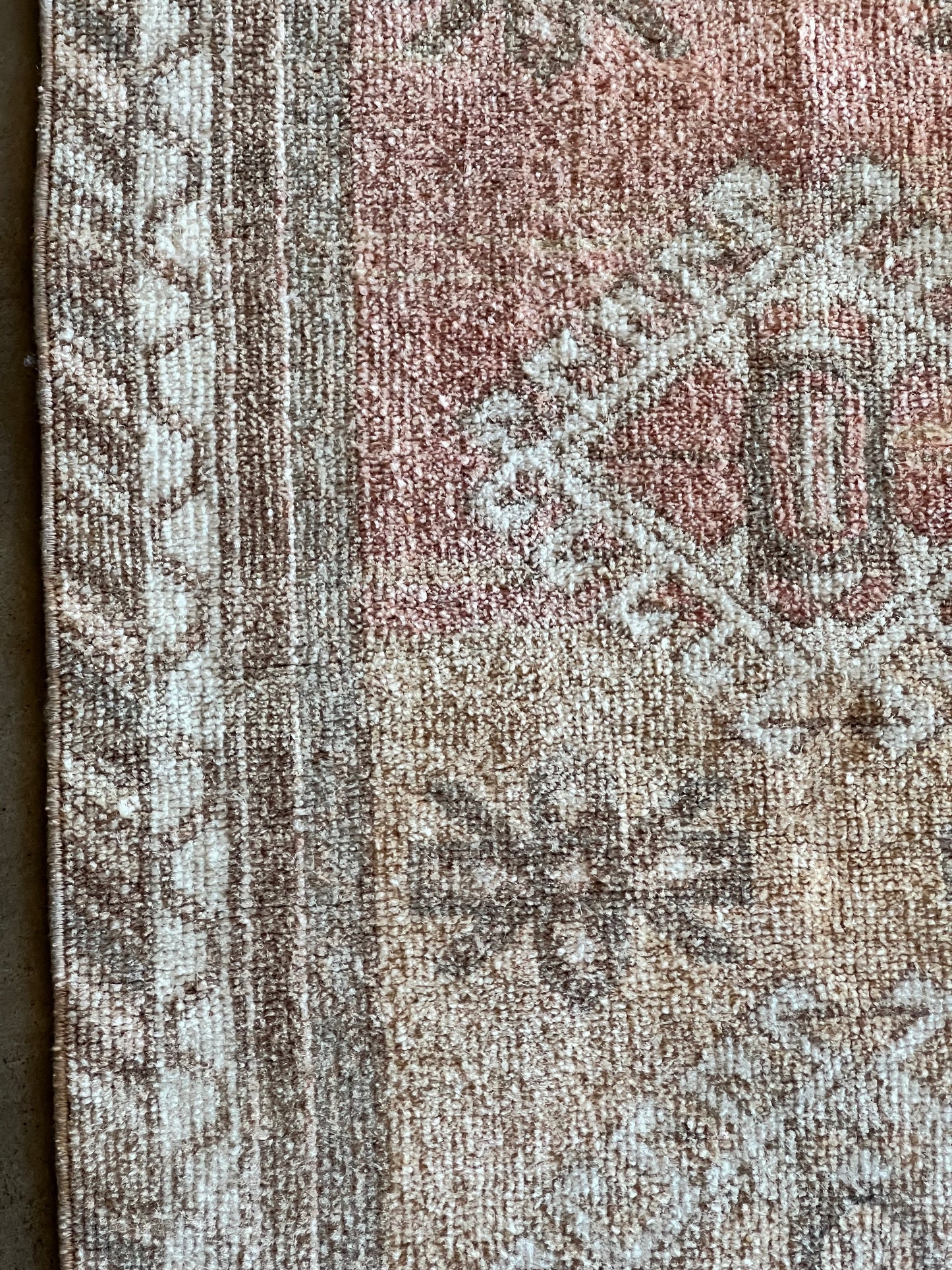 Vintage Turkish Rug VR823 - 2'6"x4'