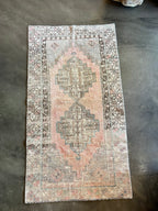 Vintage Turkish Rug VR717 - 5'7"x3'1"
