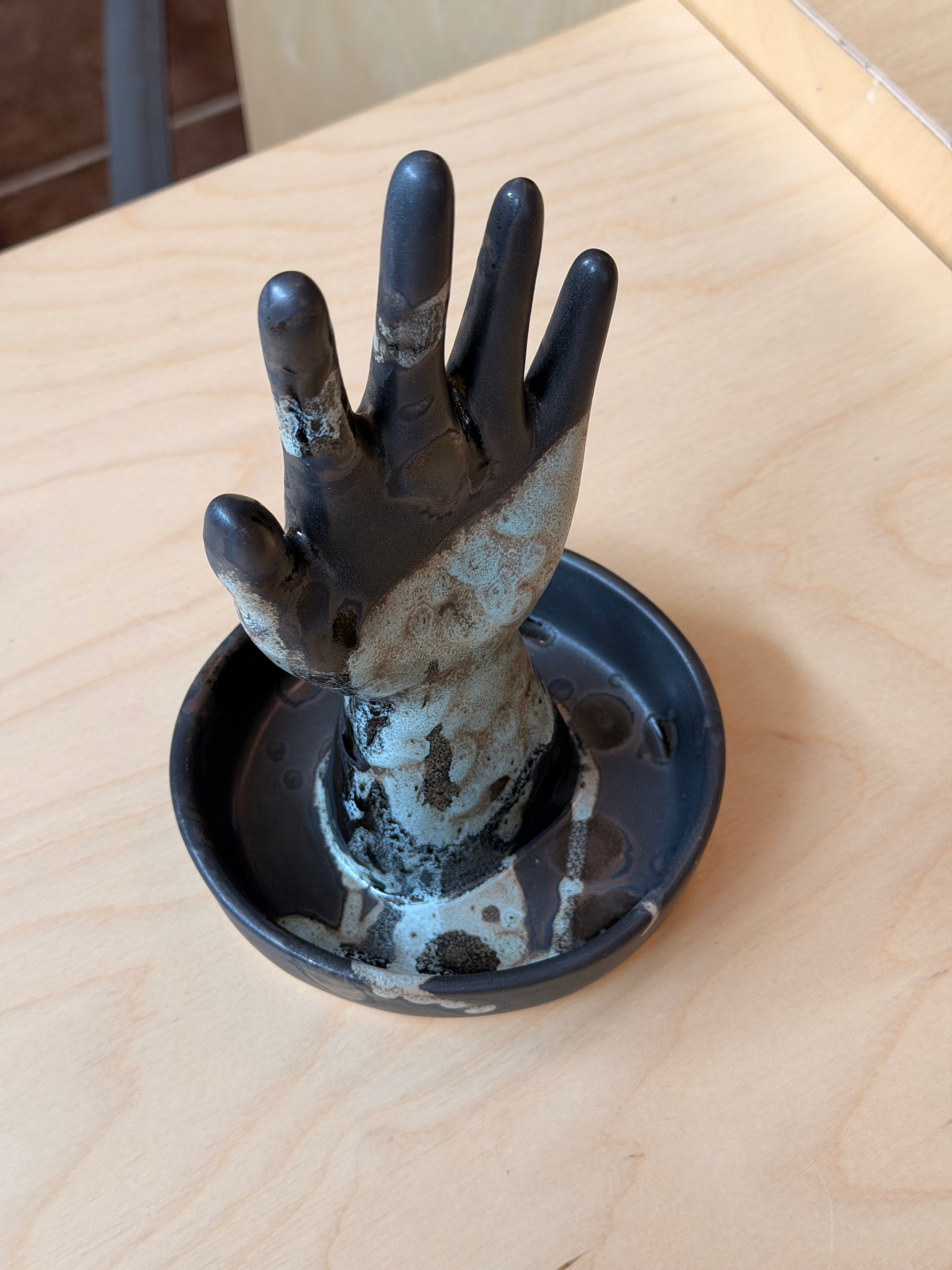 AM Hand in Bowl in Marble Charcoal