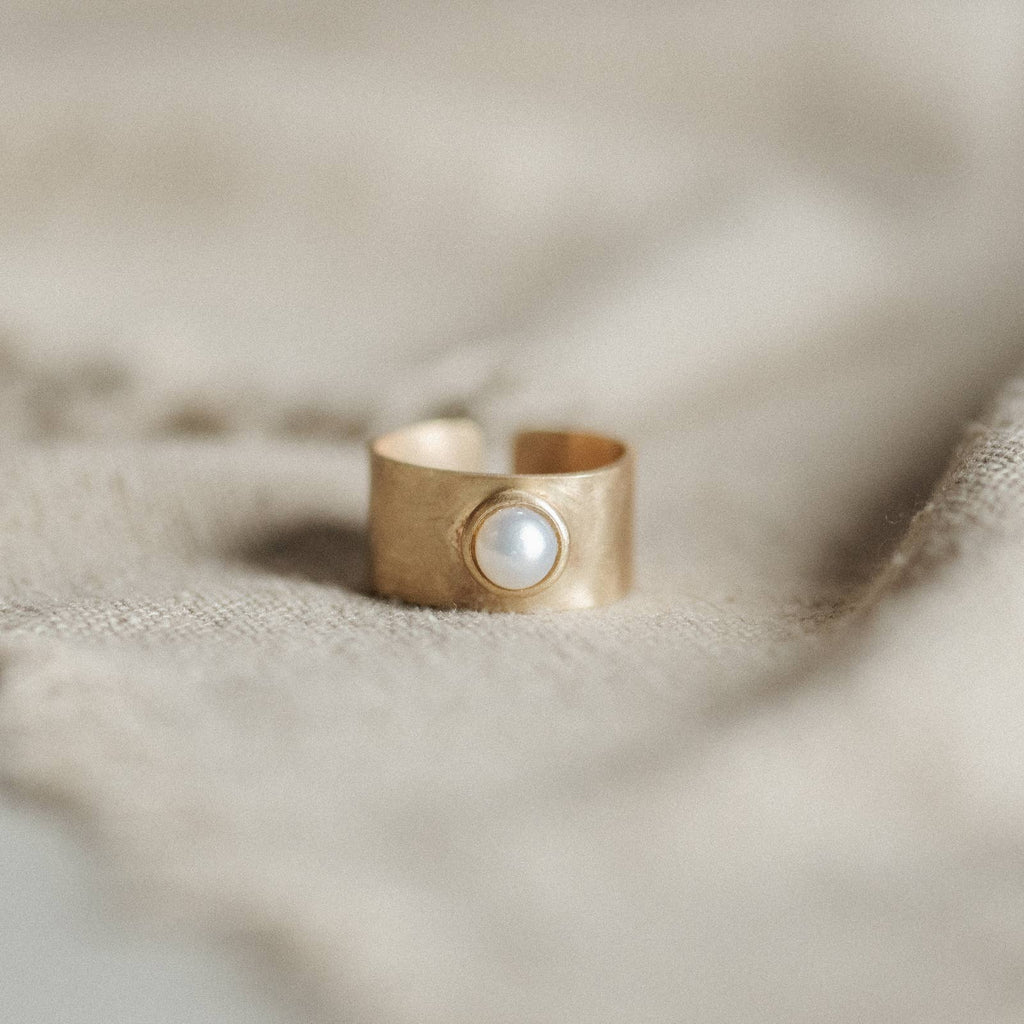 Nile Ring // 6mm // Pearl