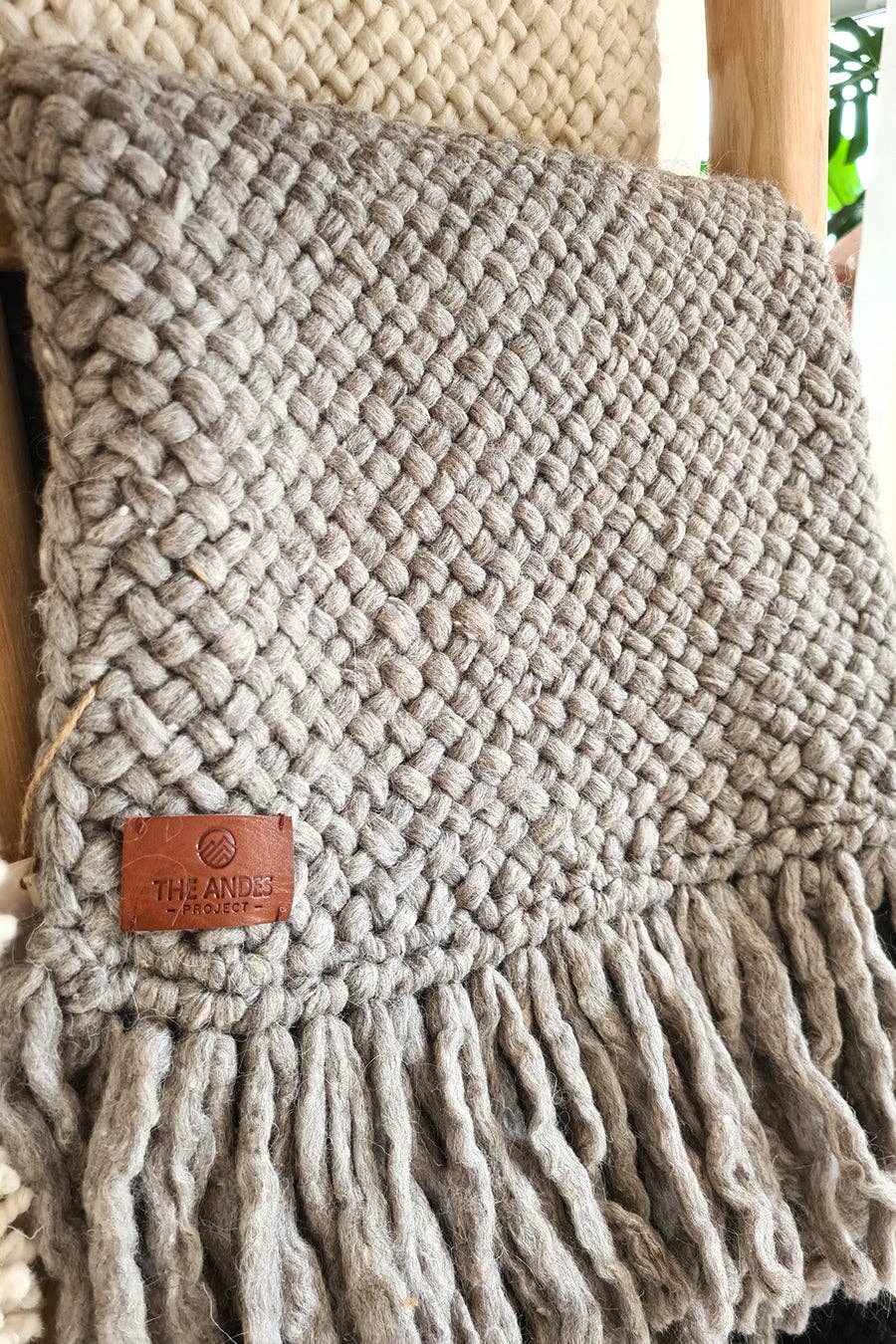 Argentinian Pacha Throw - Grey