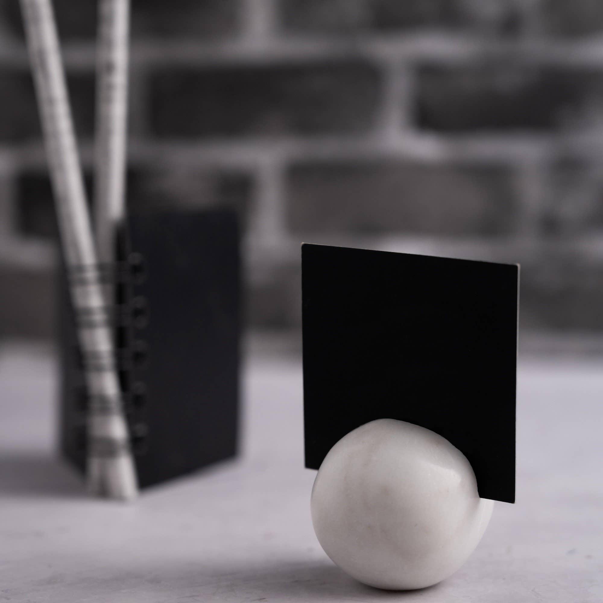 Marble Round Placecard Holder