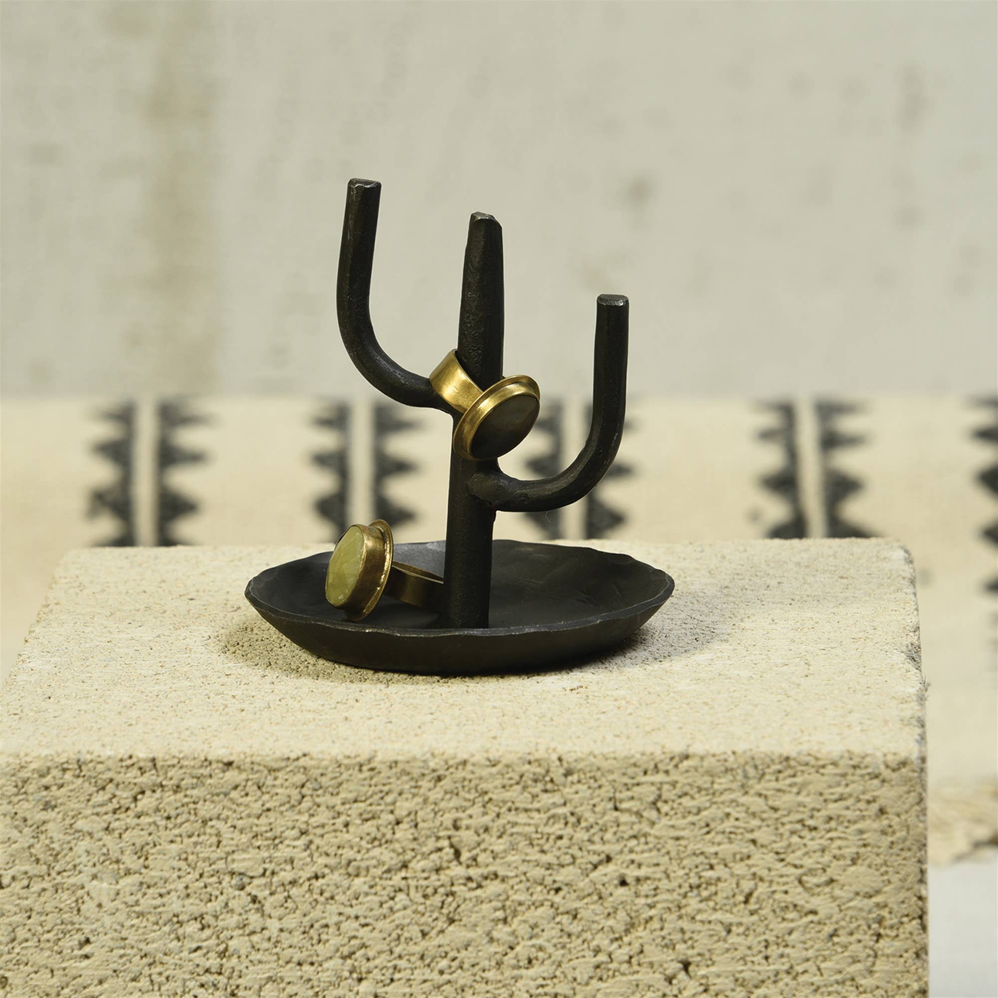 Iron Cactus Ring Holder