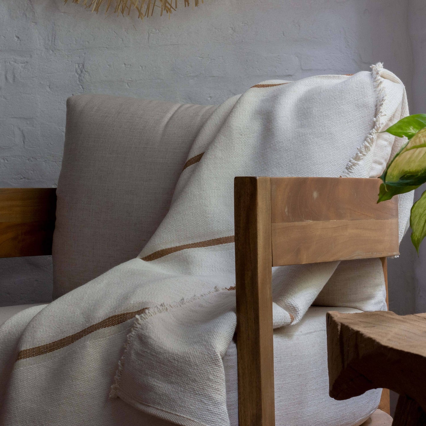 Olimpia Handloomed Cotton Bed Blanket — Leather